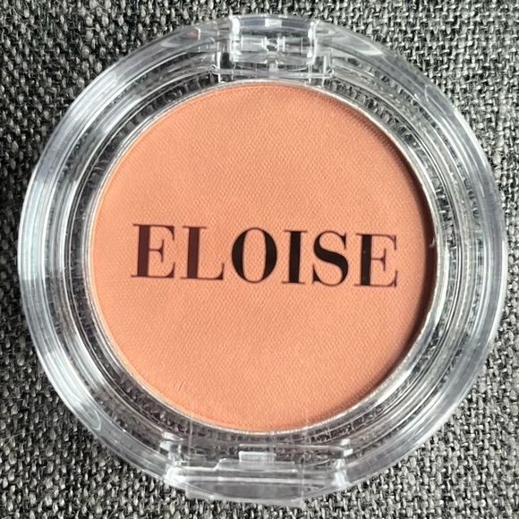 Makeup Bundle 💓👄🛍️👁️🍬 - Picture 3 of 6